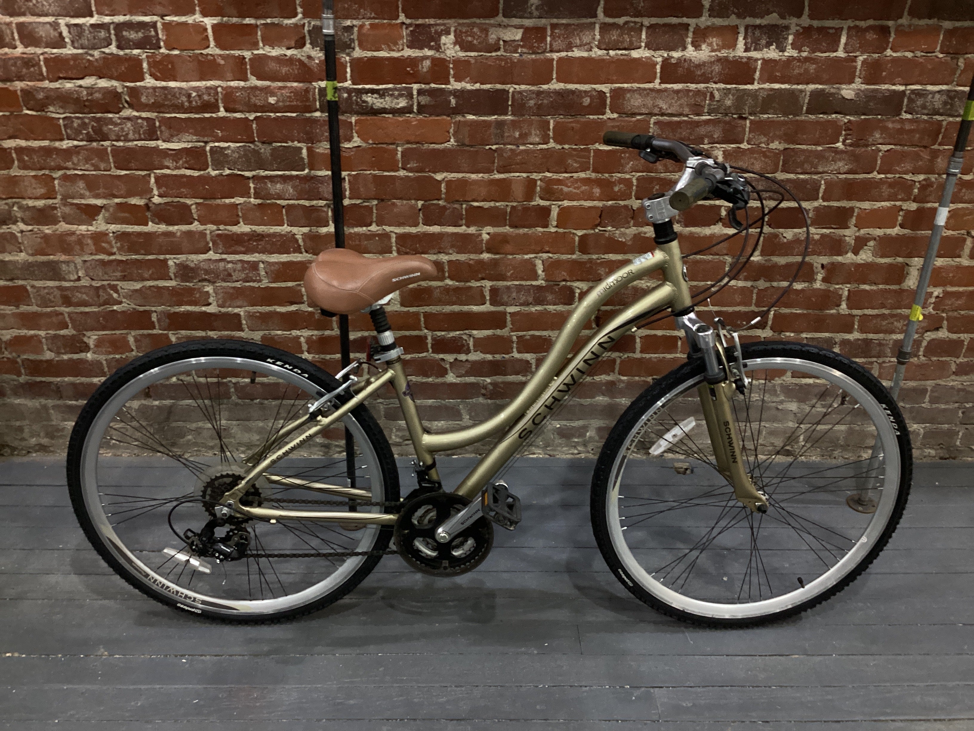 Used: Schwinn midmoor Bicycle