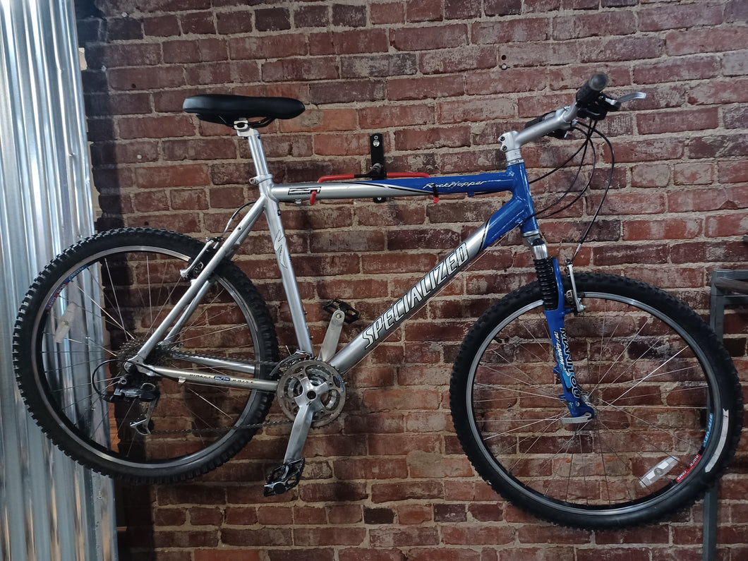 Used: Specialized Rockhopper Mountain Bicycle – Carried Away