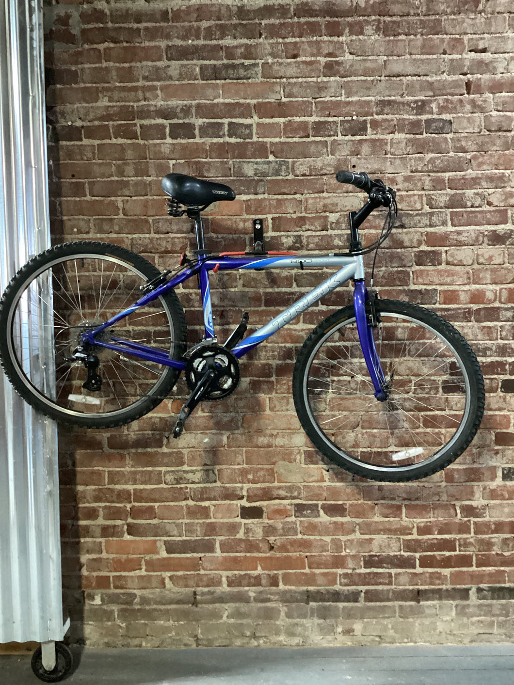 trek 800 bicycle Used: Blue Trek 800 Bicycle – Carried Away Outfitters