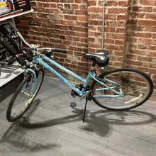 Load image into Gallery viewer, Used Schwinn Avenue Hybrid Bicycle